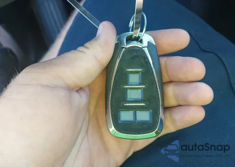 2019 Chevrolet Equinox Lt z USA, uszkodzony, nr VIN 3GNAXLEX1KL122435